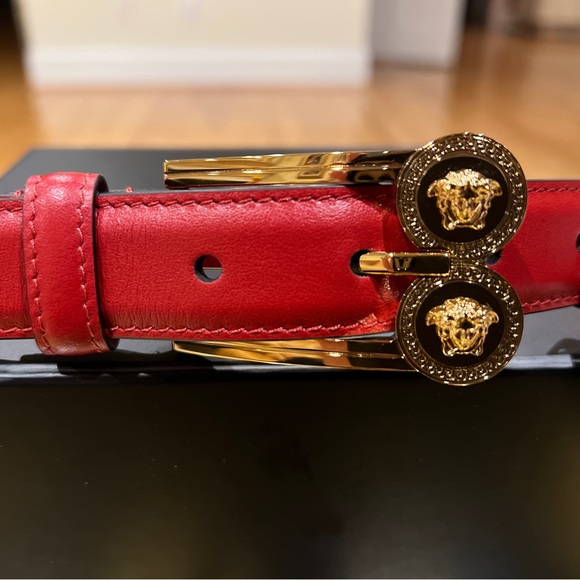 Versace Slim Smooth Red Leather Double Medusa Pendant Buckle Adjustable Belt - Picture 2 of 12